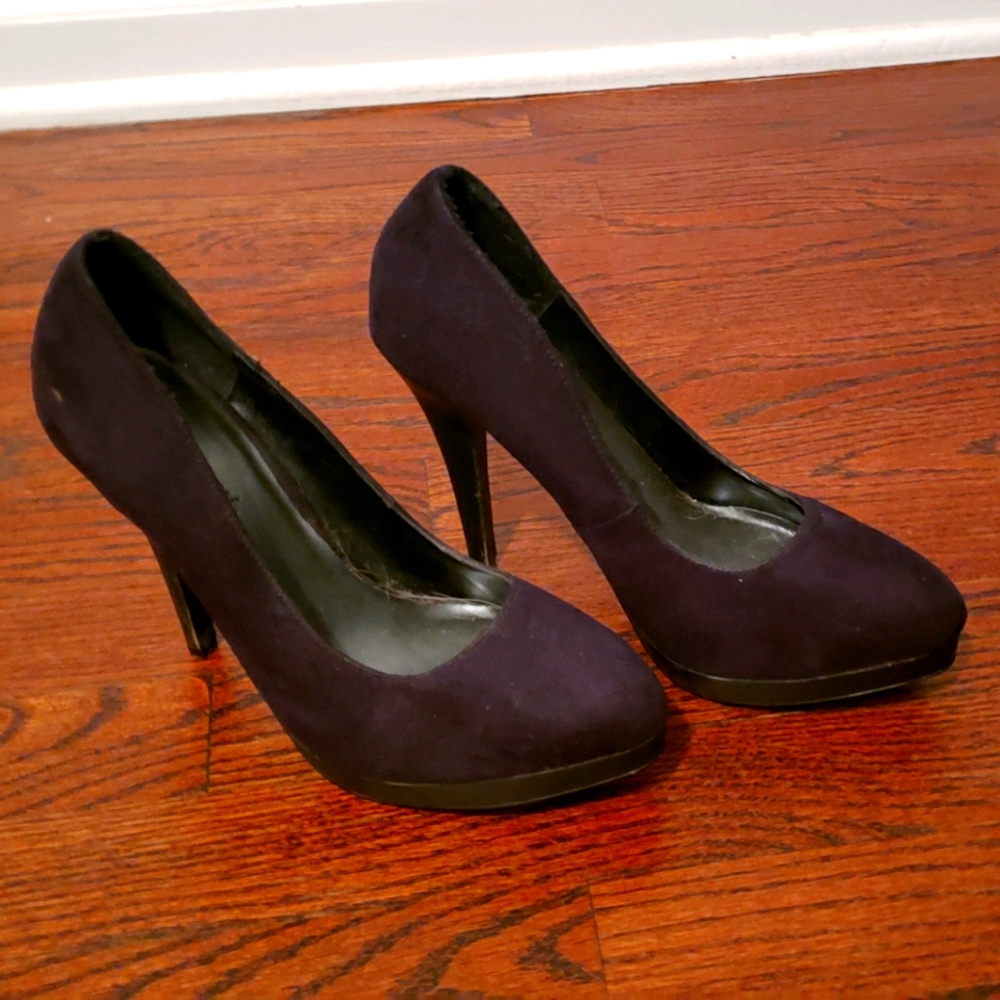 Black Heels size 8
